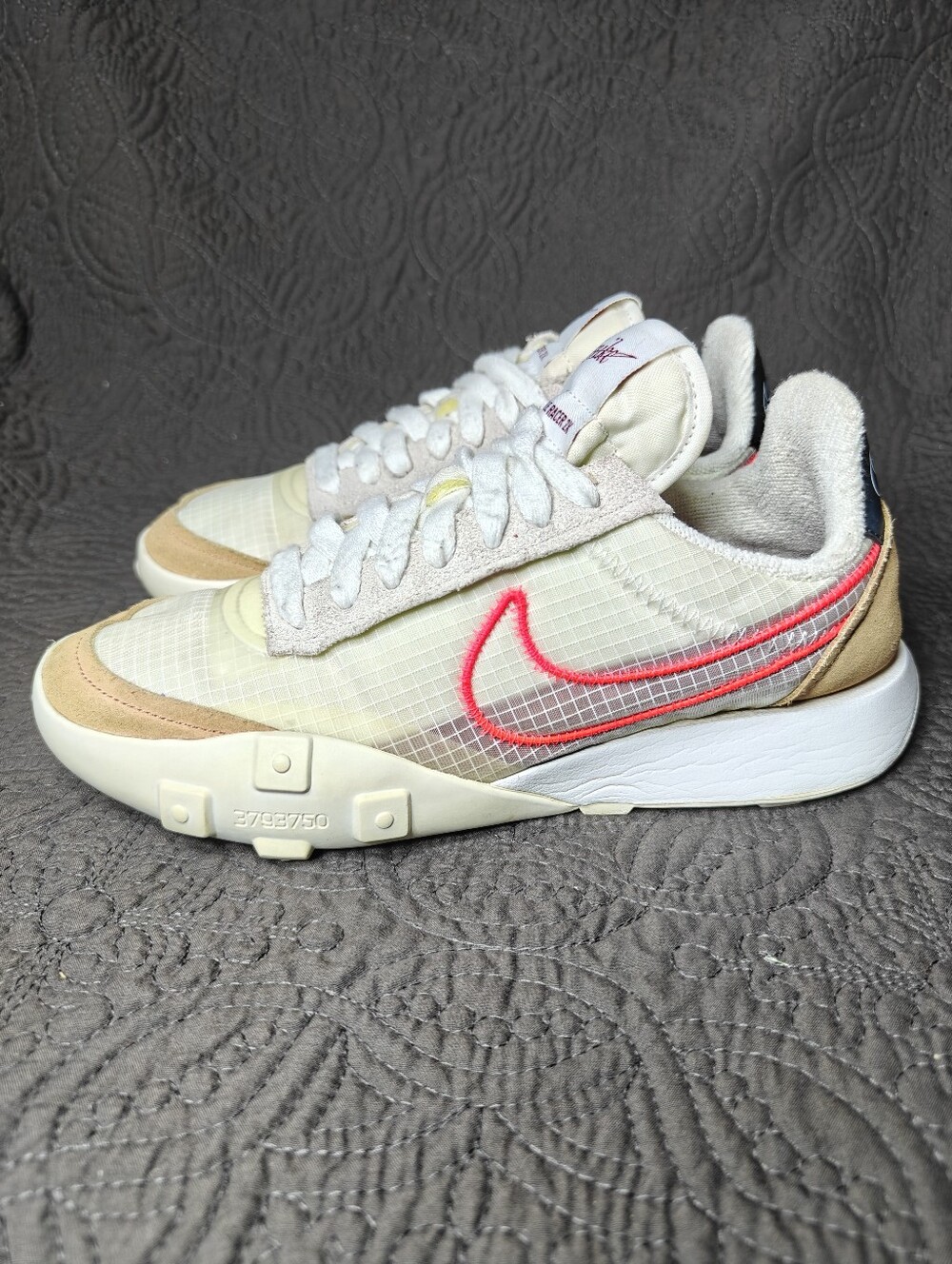 Nike Waffle Racer 2X White Bright Crimson Sneakers Women's Shoe Size 6